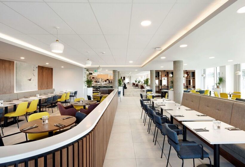 هتل Hampton By Hilton London Stansted Airport