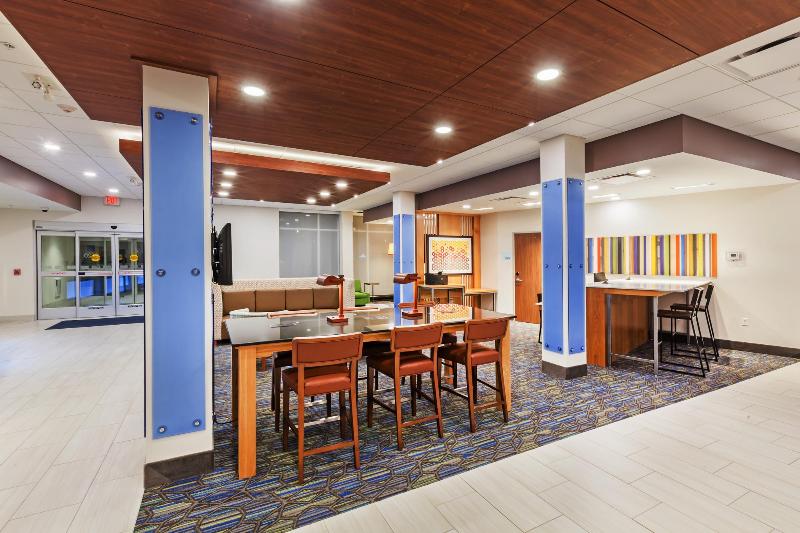 فندق Holiday Inn Express & Suites   Lenexa   Overland Park Area, An Ihg