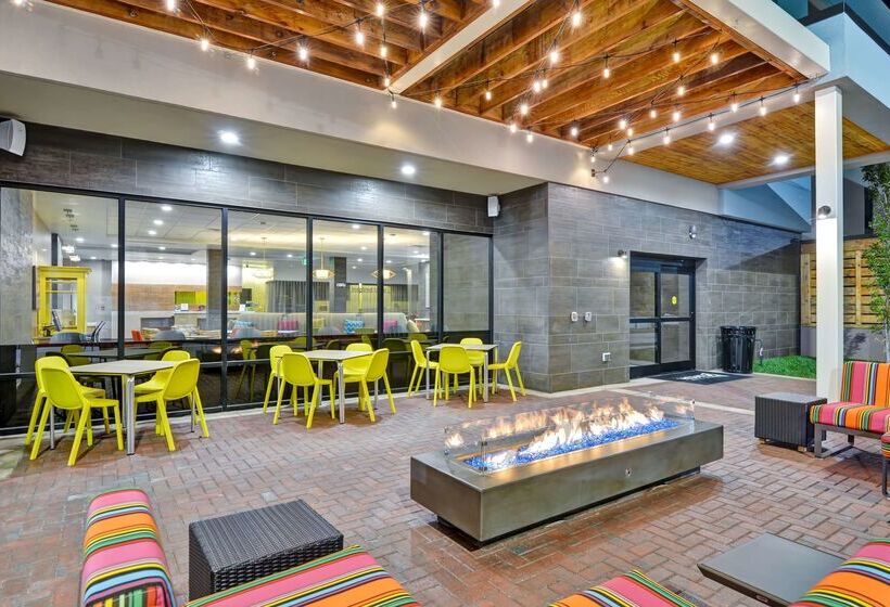 ホテル Home2 Suites By Hilton Okc Midwest City Tinker Afb