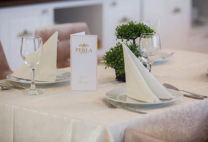 هتل Perla