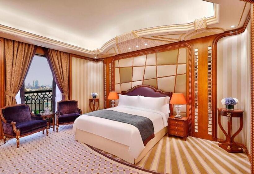 هتل The Ritz Carlton Jeddah