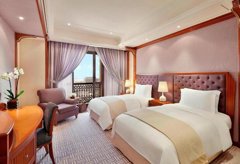 هتل The Ritz Carlton Jeddah