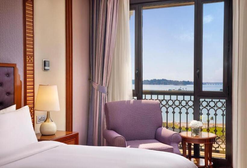 هتل The Ritz Carlton Jeddah