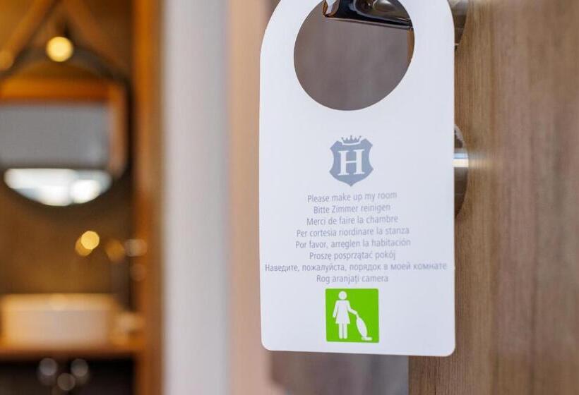 مبيت وإفطار Rooms Lišnić