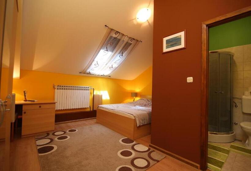 مبيت وإفطار Rooms Lišnić