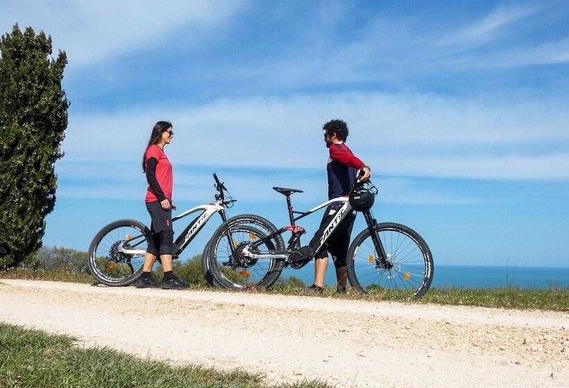 تختخواب و صبحانه Salotto Piramide