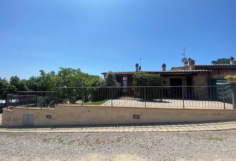 هتل Agriturismo Privato La Casa Del Sole