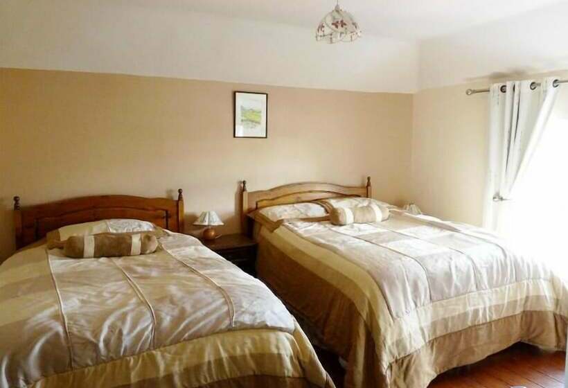 בית מלון כפרי Bridgeview Farmhouse