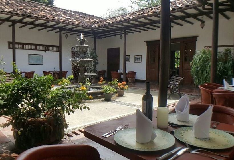 هتل Hacienda Castilla