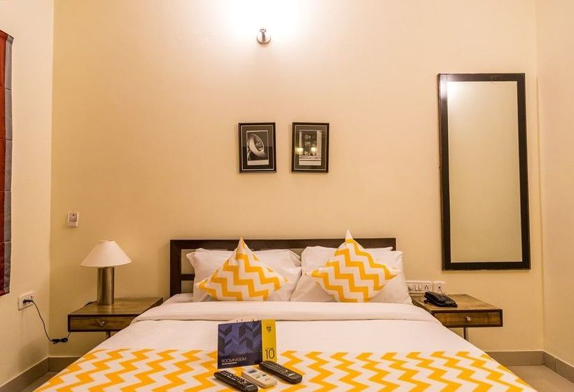 בית מלון כפרי Mint Queensway Suites