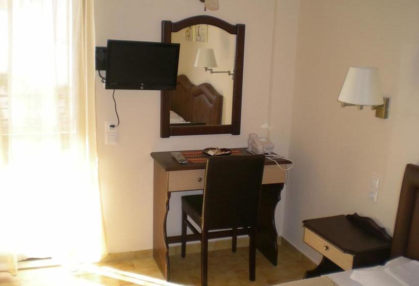 Fotos del hotel Triton:  8
