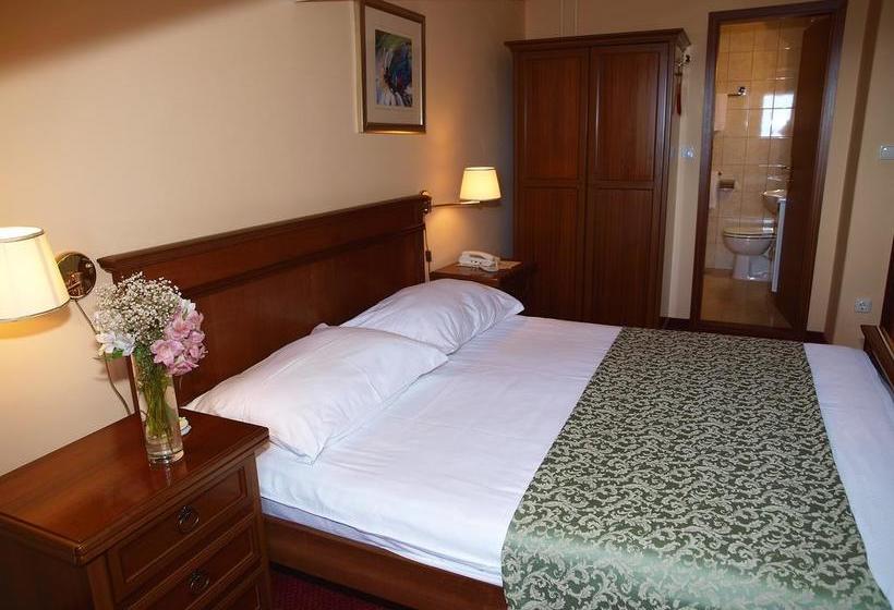 هتل Villa Ariston