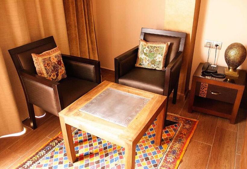 پانسیون Collier De La Colombe