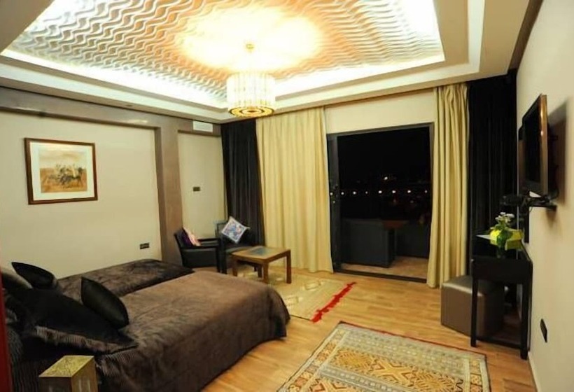 پانسیون Collier De La Colombe