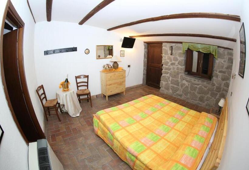 בית מלון כפרי Agriturismo Monte Due Torri