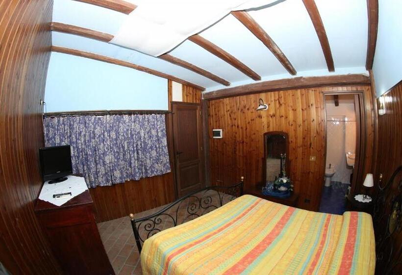 בית מלון כפרי Agriturismo Monte Due Torri