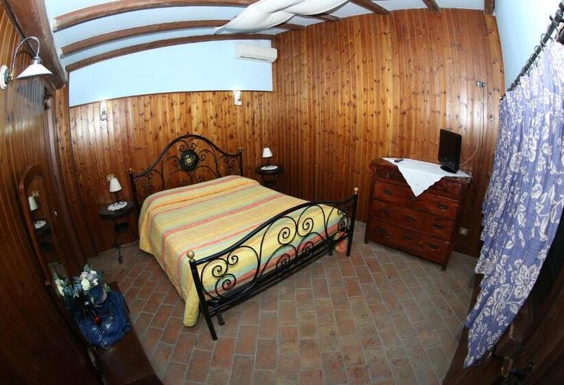 בית מלון כפרי Agriturismo Monte Due Torri