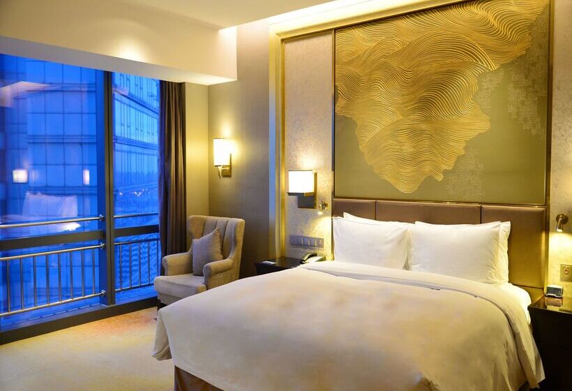 هتل Hilton Yantai