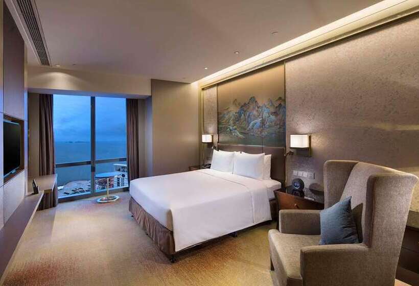 هتل Hilton Yantai