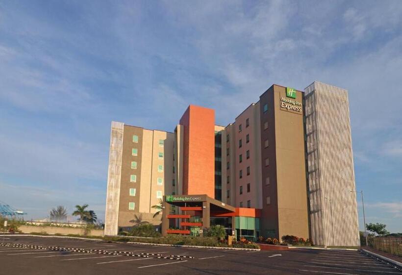 Szálloda Holiday Inn Express   Tuxpan, An Ihg