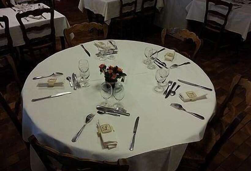 ホテル Hôtel De La Place