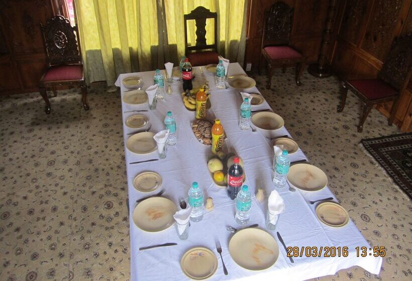 فندق Zaffer Group Of Houseboats