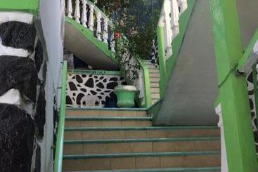 هتل Montemar