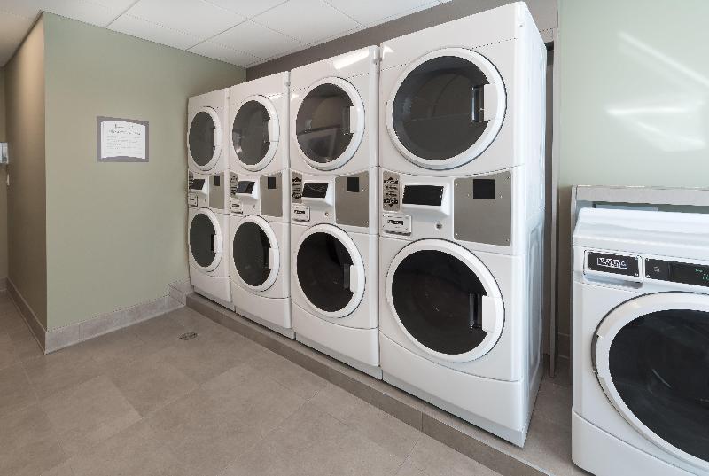 בית מלון כפרי Staybridge Suites   Saskatoon   University, An Ihg