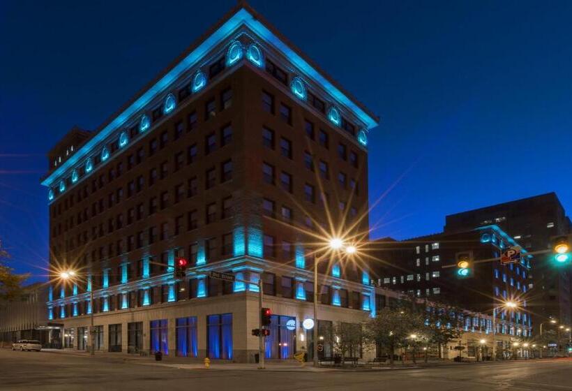 هتل The Current Iowa, Autograph Collection