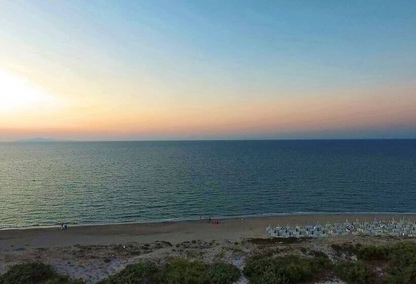 فندق Villaggio Dei Pini