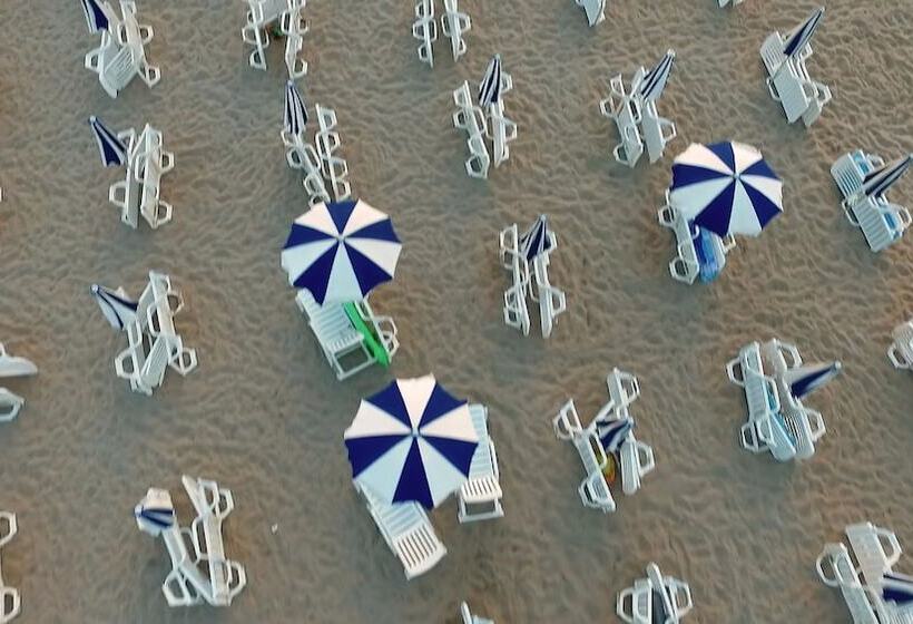 فندق Villaggio Dei Pini