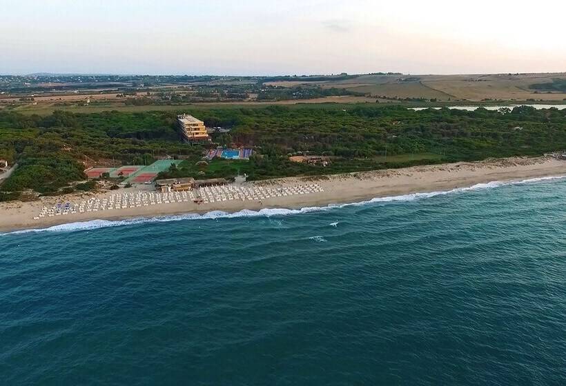 فندق Villaggio Dei Pini