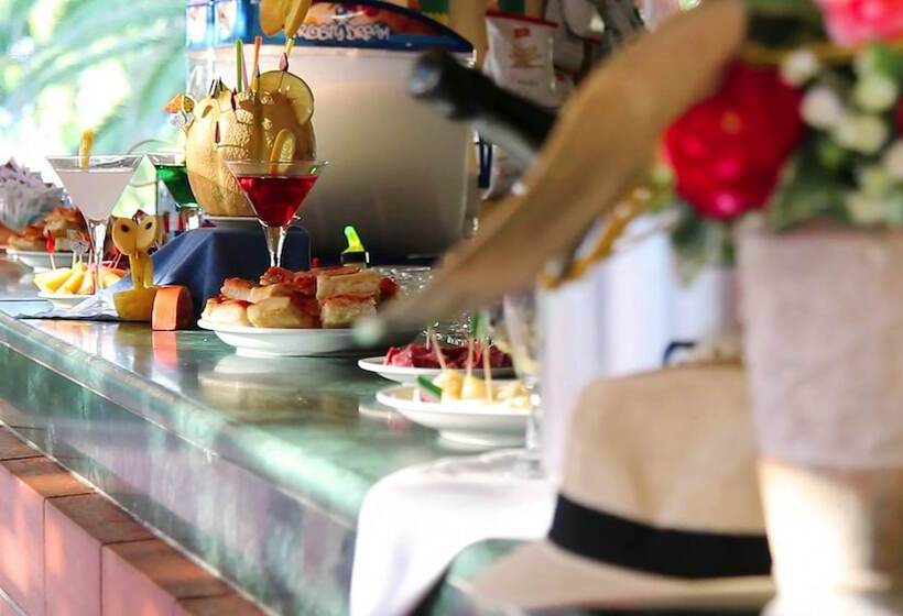 فندق Villaggio Dei Pini