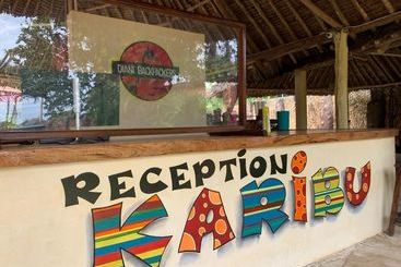 هاستل Diani Backpackers  Adults Only