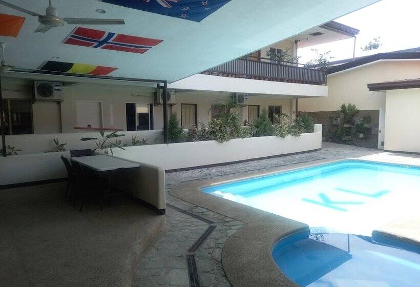 פונדק Kingston Lodge