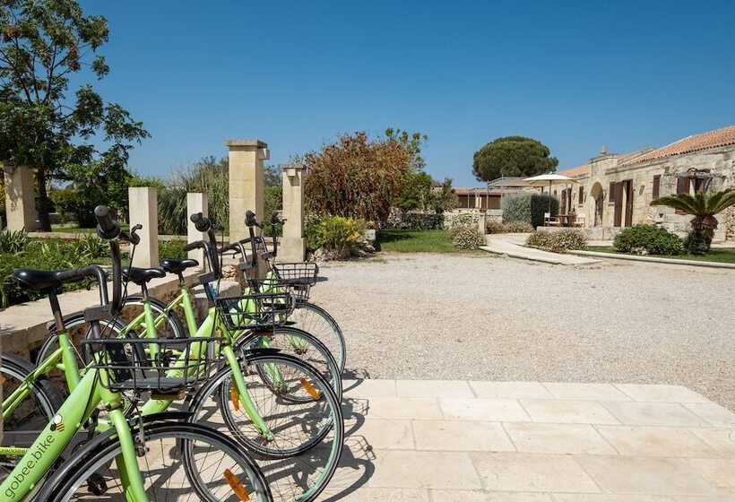 هتل Agriturismo Masseria Costarella