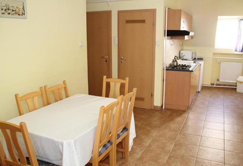 酒店 Aphrodite Apartments & Café