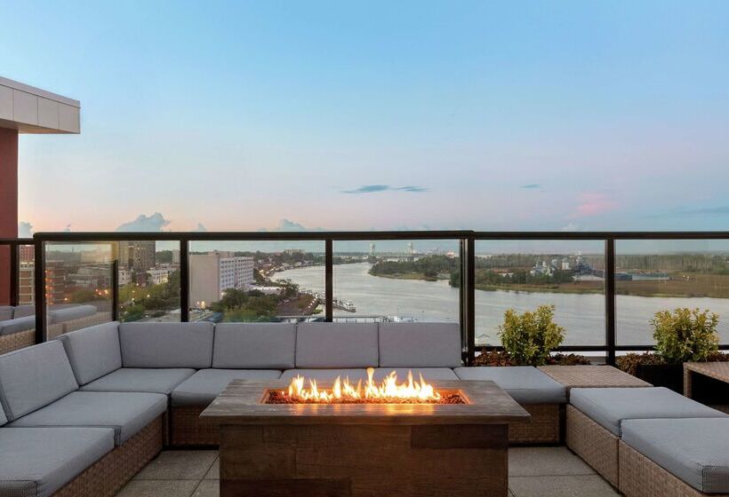 هتل Embassy Suites By Hilton Wilmington Riverfront