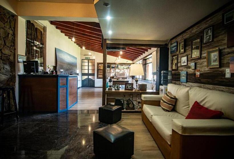 فندق Las Avutardas Hosteria