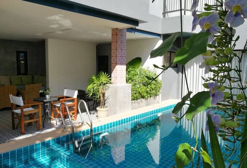 هتل The Umbrella House   Sha Extra Plus