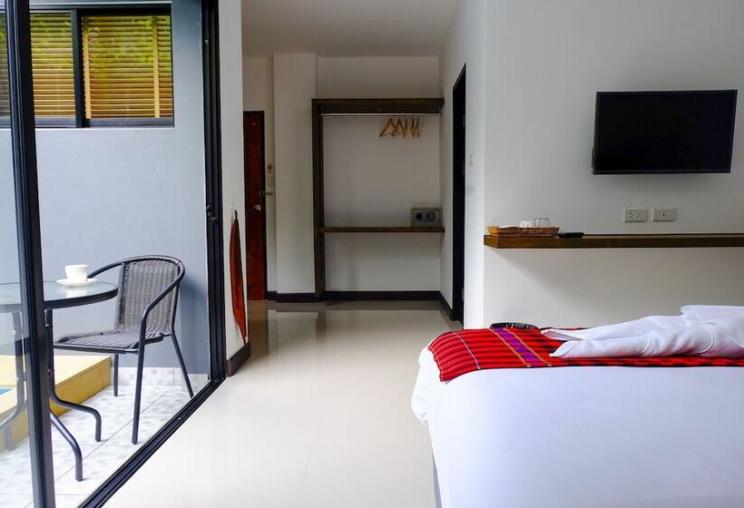 هتل The Umbrella House   Sha Extra Plus