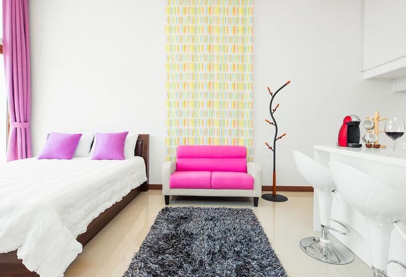 Sea & Pine Pension