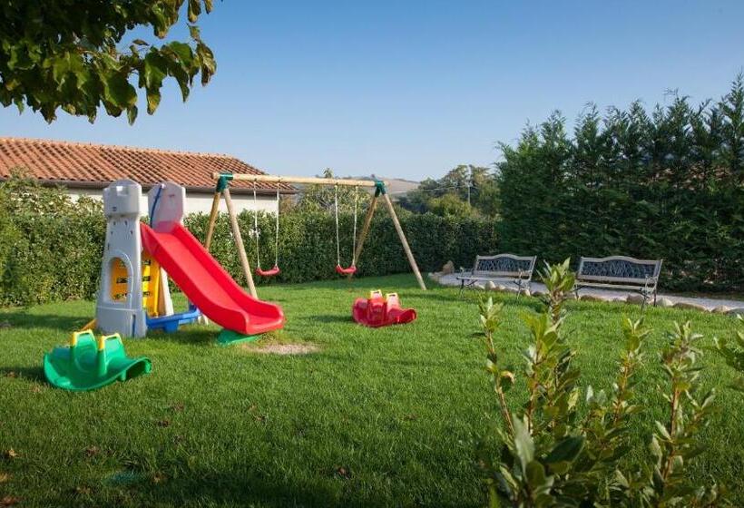 Valle Del Metauro Country House