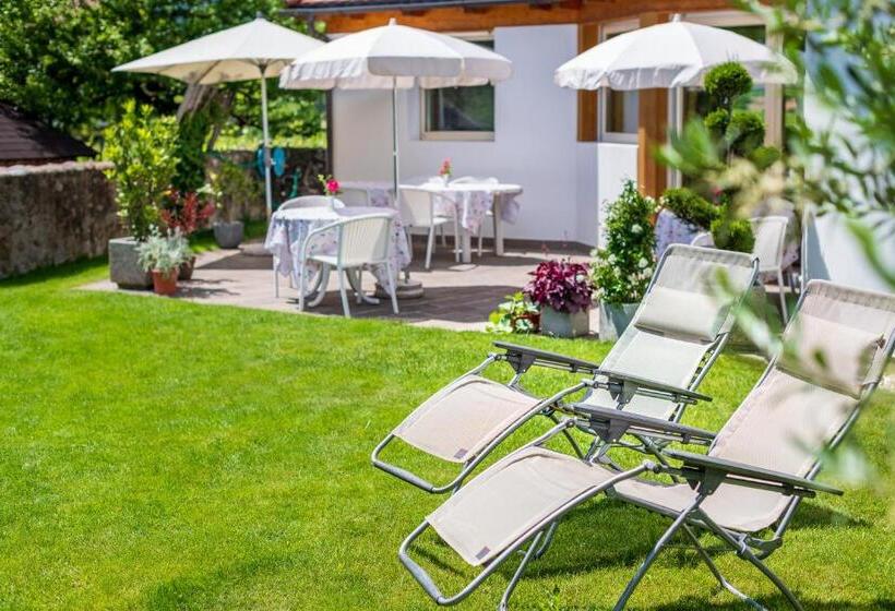 تختخواب و صبحانه Haus Oberhofer