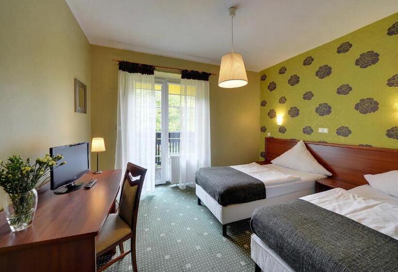 Belweder   Przy Hotelu Golebiewski