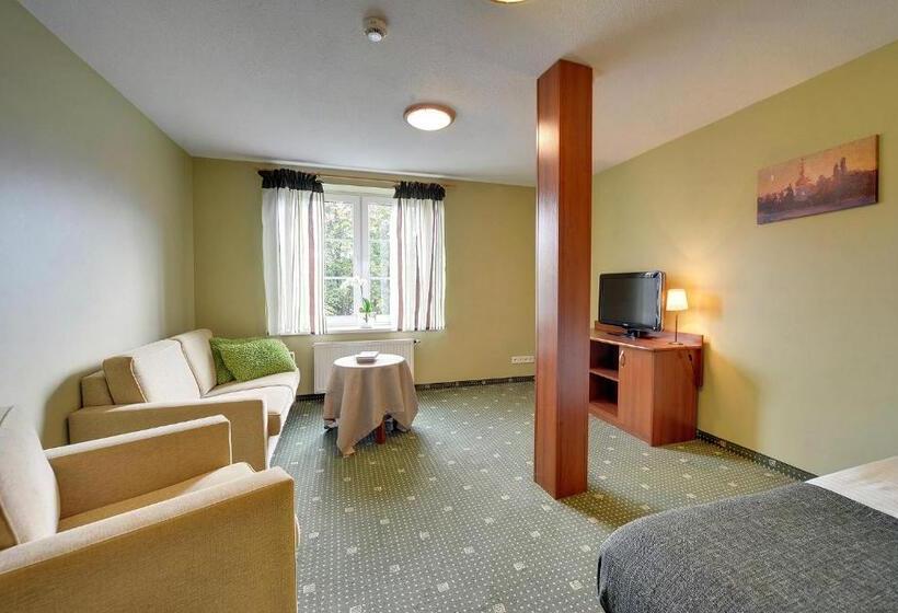 Belweder   Przy Hotelu Golebiewski