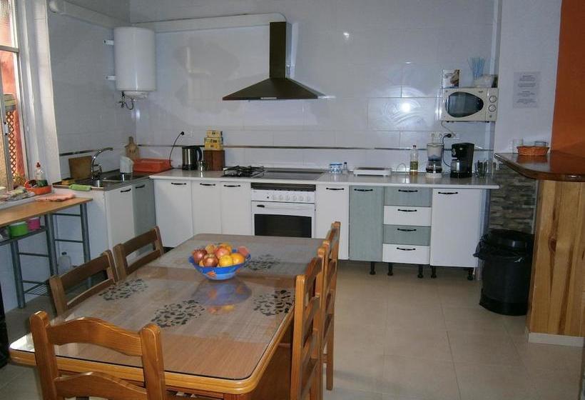 De Cadiz Cadi Hostel