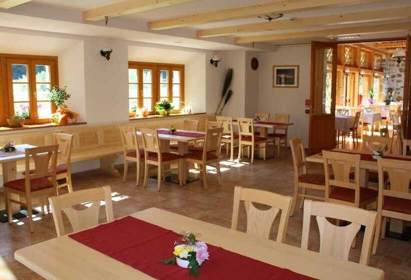 בית מלון כפרי Aplis