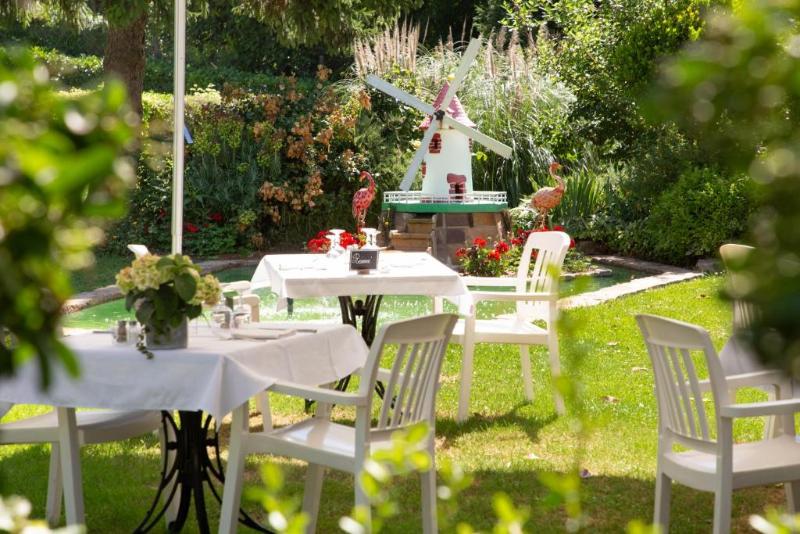 호텔 Logis Hôtel Et Restaurant La Bombardière