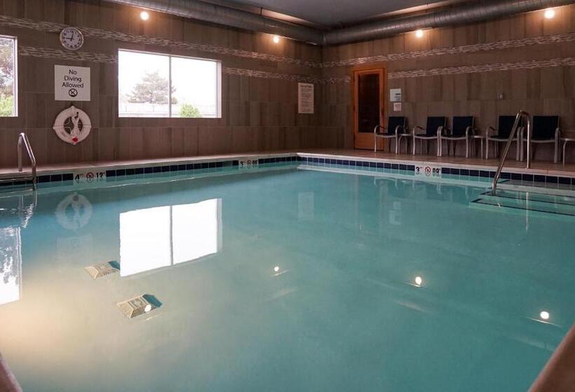 فندق Holiday Inn Express & Suites   Aurora Medical Campus, An Ihg